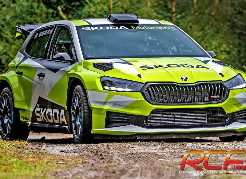 1670247642c968cd-skoda-fabia-rs-rally-2-przod-w-ruchu