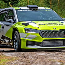 1670247642c968cd-skoda-fabia-rs-rally-2-przod-w-ruchu